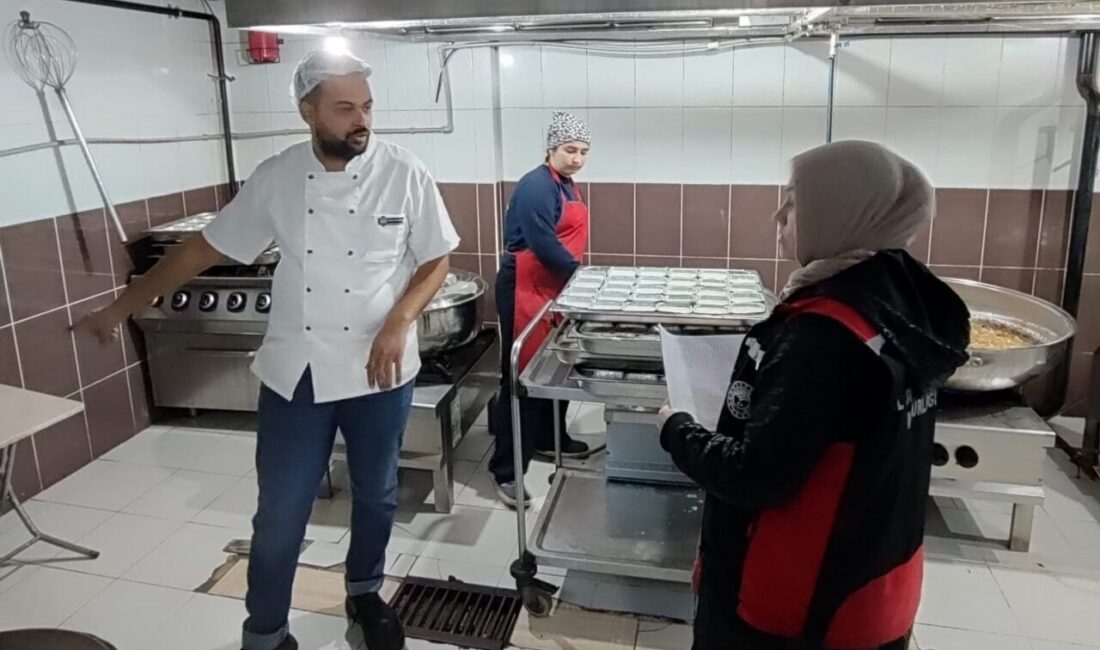 Kozan’da Okul Kantinlerinde Hijyenik Kontrol Gerçekleştirildi Adana’nın Kozan ilçesinde Tarım Müdürlüğü, okul kantinlerini denetleyerek hijyen, temizlik