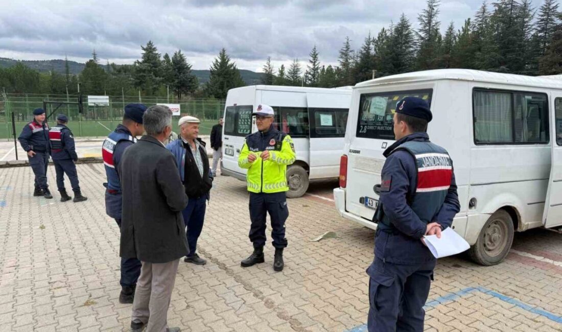 Pazarlar’da Okul Servis Araçlarına Güvenlik Denetimi Uygulandı Pazarlar ilçesinde, okul servis araçlarının denetimleri gerçekleştirildi. İlçe Milli Eğitim