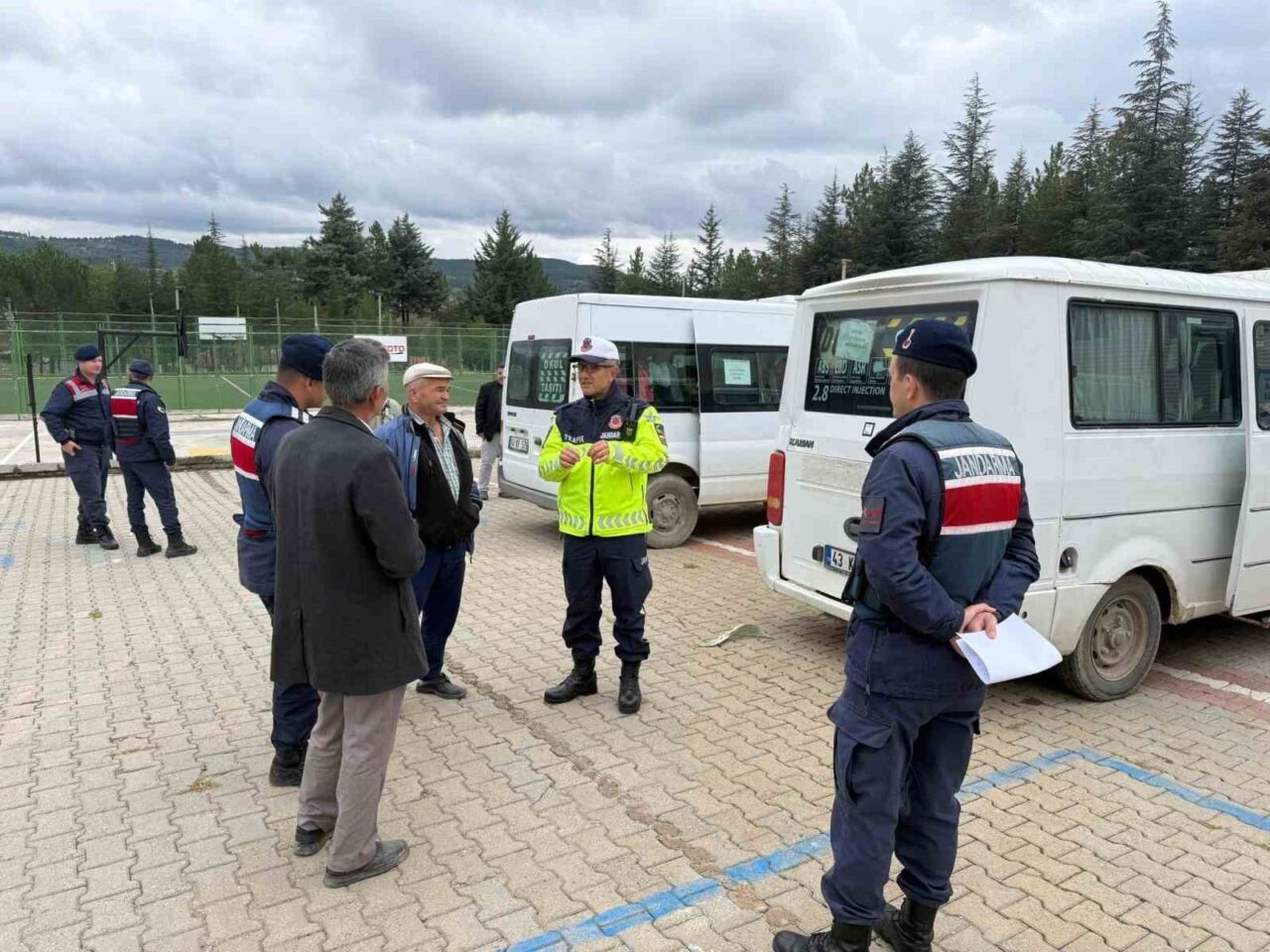 Pazarlar’da Okul Servis Araçlarına Güvenlik Denetimi Uygulandı