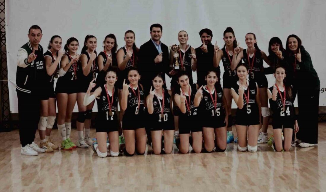 Eskişehir’de Yıldız Kızlar Voleybol Müsabakalarında Dereceye Giren Okullar Açıklandı Eskişehir'de gerçekleştirilen 'Okul Sporları Voleybol Yıldız Kızlar' yarışmalarında, Mat FKB