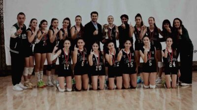 Eskişehir'de gerçekleştirilen 'Okul Sporları Voleybol Yıldız Kızlar' yarışmalarında, Mat FKB