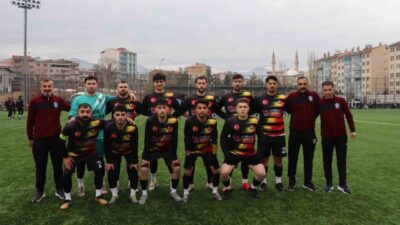 Oltu 25 Mart Belediye Spor, sahasında Erzurum İdmanocağı FK'yı 6-1