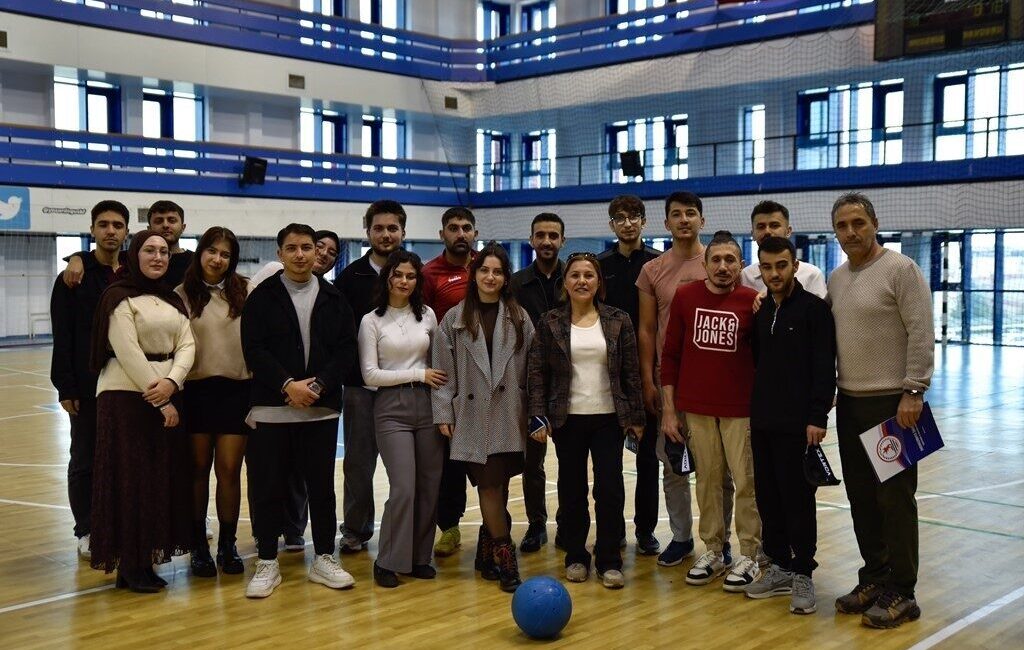 Ondokuz Mayıs Üniversitesi’nde Dünya Engelliler Günü İçin Golbol Turnuvası Düzenlendi Ondokuz Mayıs Üniversitesi’nde, 3 Aralık Dünya Engelliler Günü etkinliği çerçevesinde