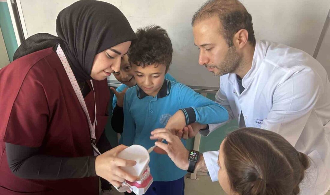 OMÜ, İlkokul Öğrencilerine Ağız Sağlığı Bilincini Geliştiren Eğitim Programı Düzenledi Ondokuz Mayıs Üniversitesi Sağlık Hizmetleri MYO, ilkokul öğrencilere ağız sağlığı