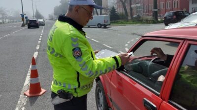 Ordu'da polis, trafik kazalarını önlemek amacıyla son bir haftada 16