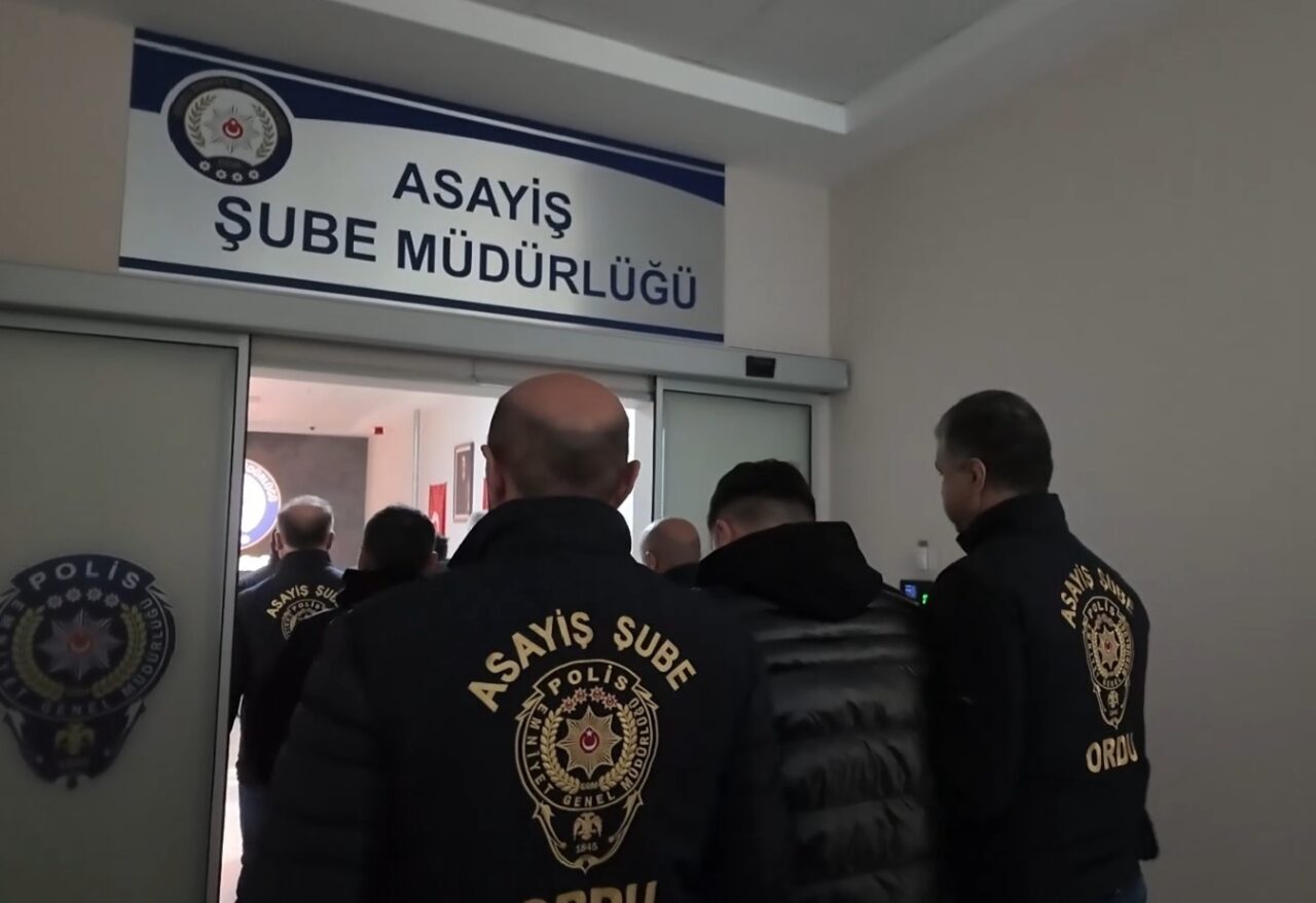 Ordu İl Emniyet Müdürlüğü, Fatsa'da telefon dolandırıcılığına karışan 13 şüpheliyi