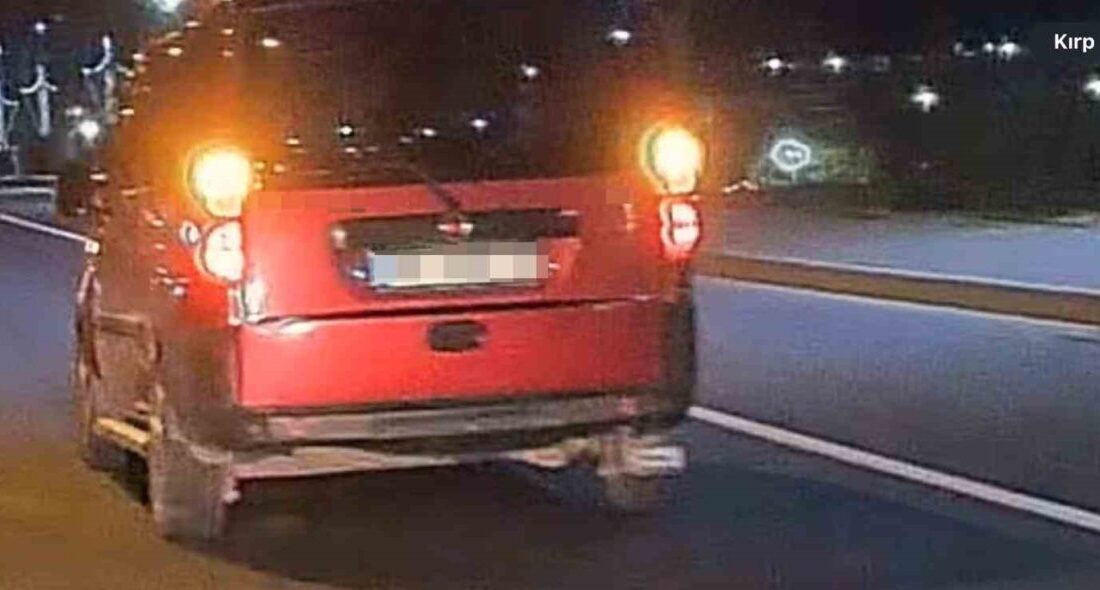 Ordu’da Tehlikeli Sürüş Yapan Sürücüye 14 Bin 69 TL Ceza Uygulandı Ordu'nun Fatsa ilçesinde, dörtlü ikaz lambalarını yakarak makas atan sürücüye