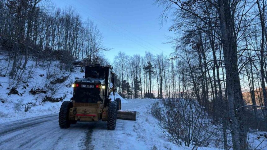 Osmangazi’de kar sonrası buzlanmaya karşı seferberlik