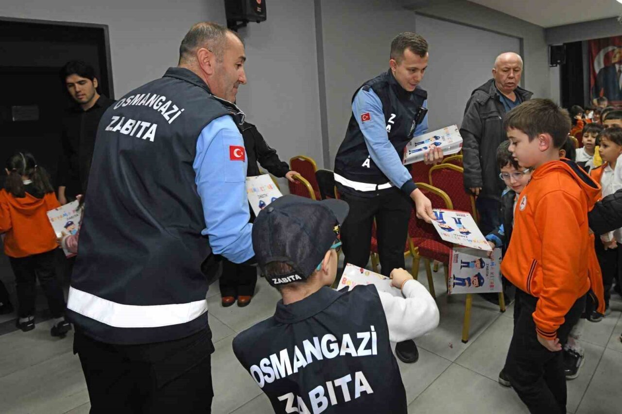 Osmangazi Belediyesi, öğrenciler için düzenlediği etkinlikte zabıta görevlerini tanıttı. Orhan