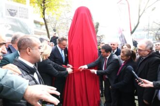 Osmangazi’de Asteğmen Kubilay’ın Anıtı Coşkulu Törende Hizmete Açıldı