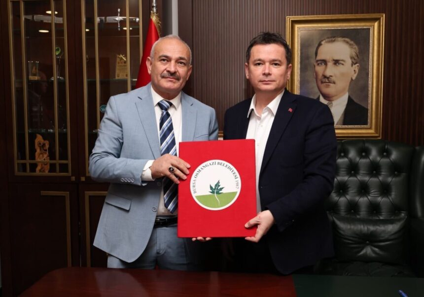 Osmangazi Belediyesi, pazar yerlerindeki hizmet kalitesini artırmak için Seyyar Pazarcılar Odası ile protokol imzaladı.