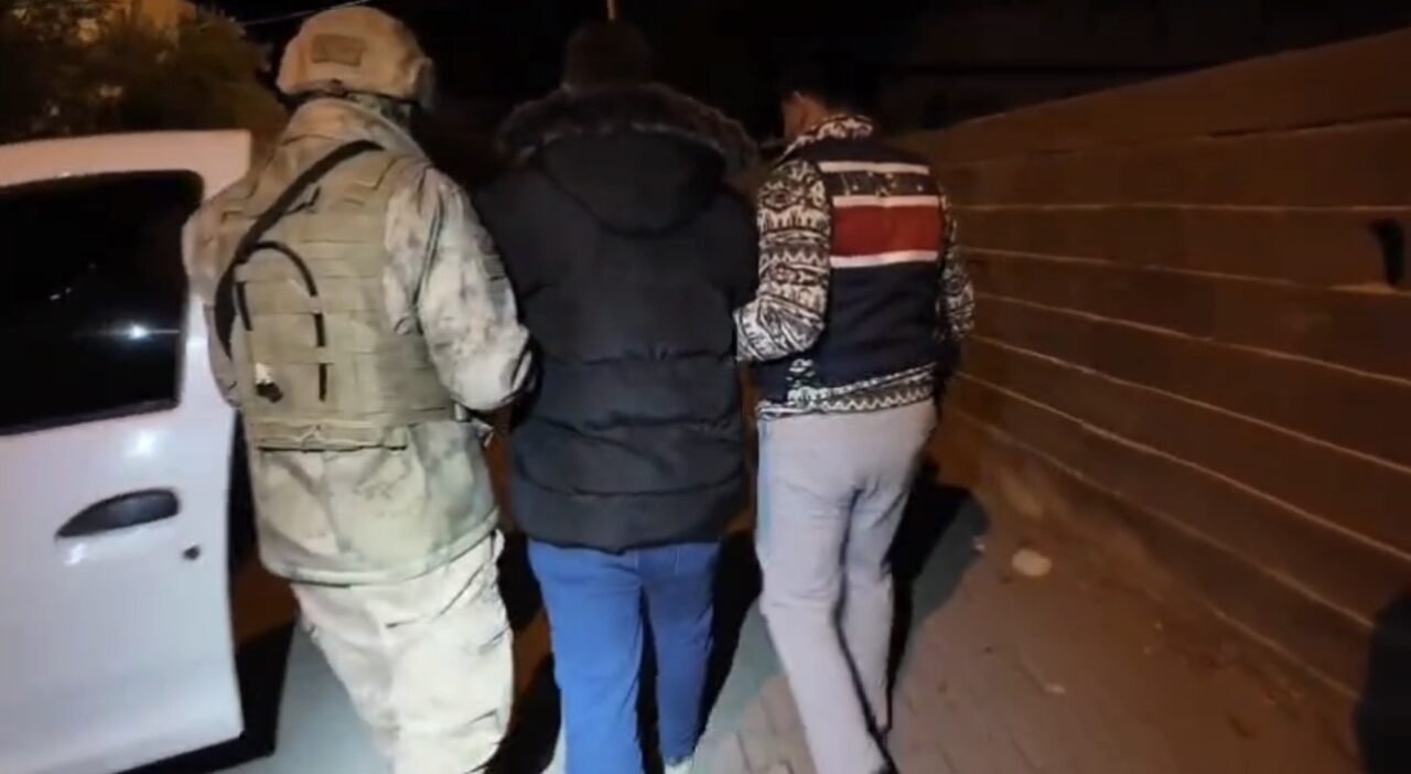 Osmaniye'de jandarma, DEAŞ ile bağlantılı olduğu tespit edilen Suriye uyruklu