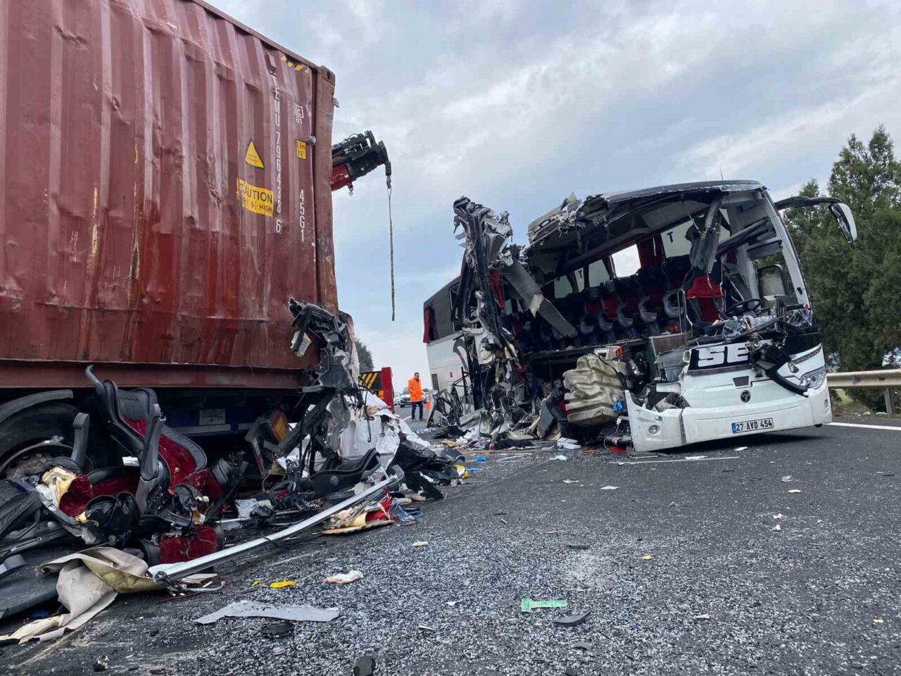 Osmaniye’nin Bahçe ilçesinde sabah saatlerinde meydana gelen trafik kazasında ölü
