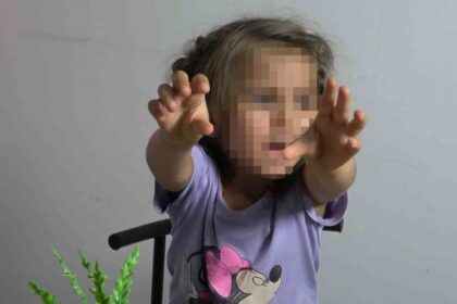 Isparta’da Otizmli Çocuğa Yönelik Darp İddiasında 11 Bin 200 TL Cezaya Aile Tepkili: “Adalet istiyoruz”