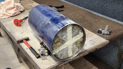 Bulgaristan Sınırından Türkiye’ye Uyuşturucu Taşıyan İki Araçta 70 Kilo Esrar Ele Geçirildi Kırklareli sınırında yapılan operasyonda, Bulgaristan plakalı iki otomobilde, oto gaz