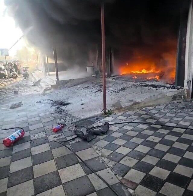 Kocaeli’nin Darıca ilçesinde bulunan bir oto tamirhanesinde bilinmeyen bir sebepten