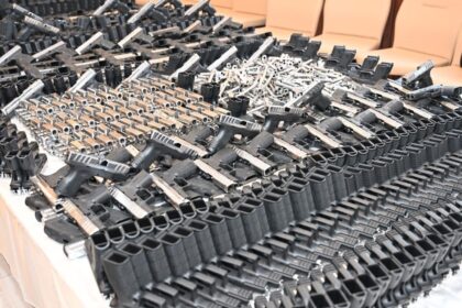 Düzce’de otobüste ele geçirilen 46 bin 655 silah parçası nedeniyle 6 şüpheli adliyeye sevk edildi