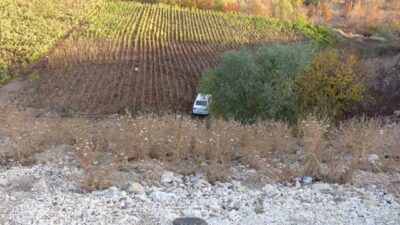 Adıyaman'da 30 metrelik şarampolden düşen otomobildeki sürücü M.Ş. ve arkadaşı