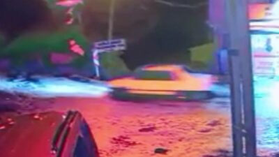 Mersin'in Erdemli ilçesinde gece saatlerinde yaşanan kazada, Z.K. ve S.K.