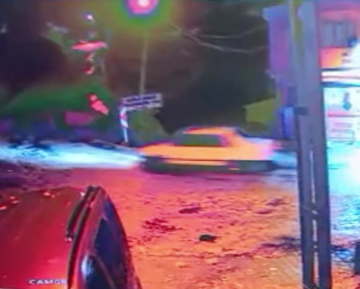 Mersin'in Erdemli ilçesinde gece saatlerinde yaşanan kazada, Z.K. ve S.K.