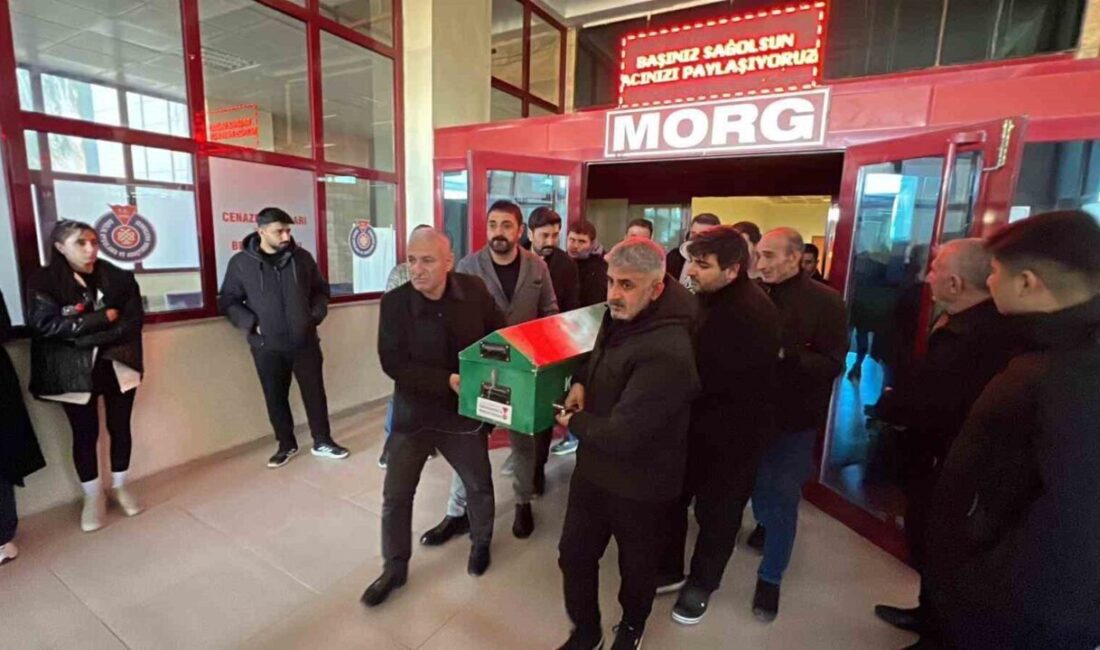 Kahramanmaraş’ta Ayrıldığı Sevgilisi Tarafından Takip Edilerek Vurulan Genç Kız Son Yolculuğuna Uğurlandı Kahramanmaraş'ta 23 yaşındaki İ.T.K., ayrıldığı kız arkadaşı 22 yaşındaki Sultan