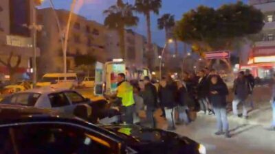 Manavgat'ta motosiklet ile otomobilin çarpışması sonucu, sürücü Tolga B.A. yaralandı.