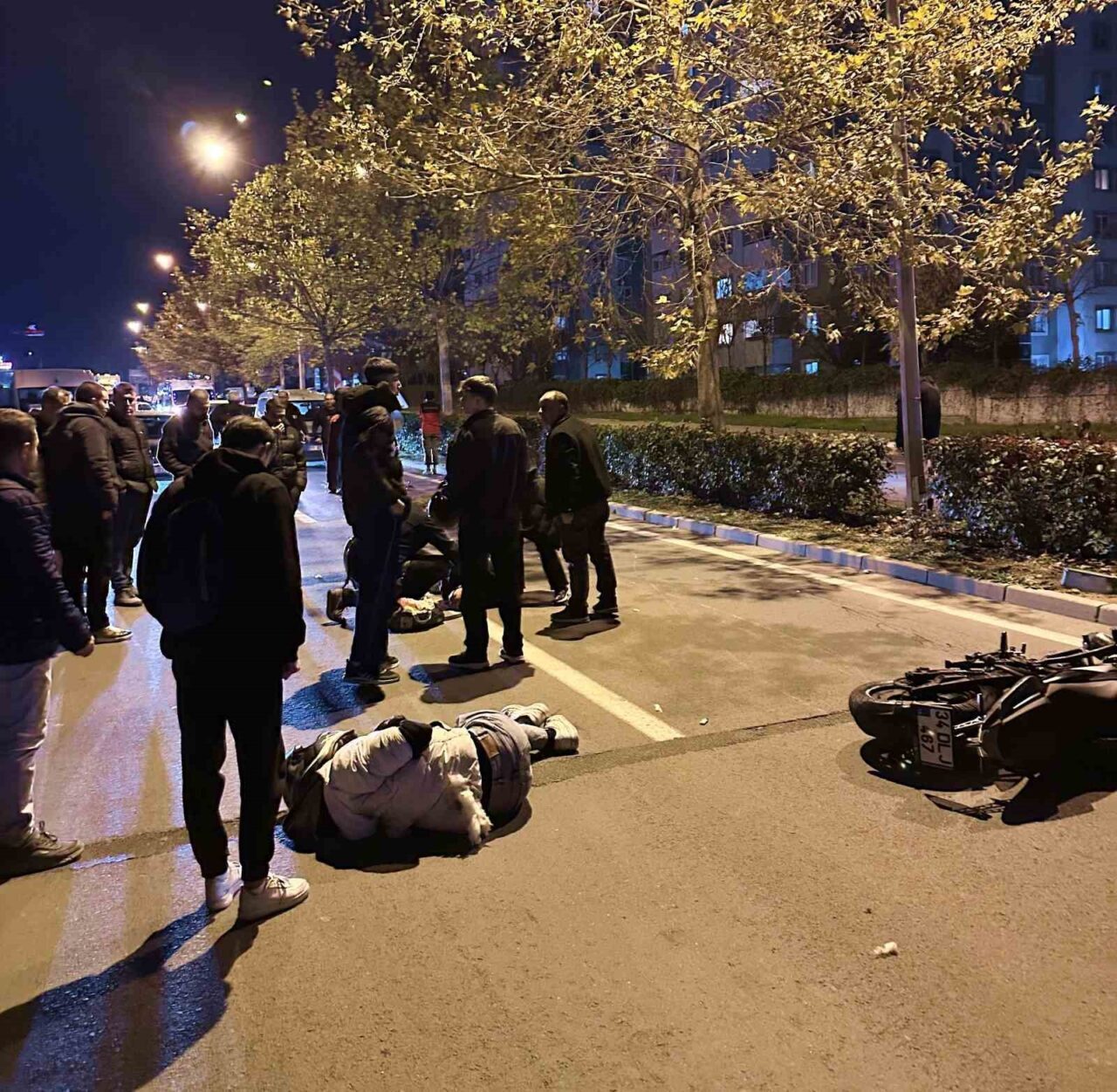 Tekirdağ Çorlu’da motosikletin otomobille çarpışması sonucu A.D. ve B.S. yaralandı.