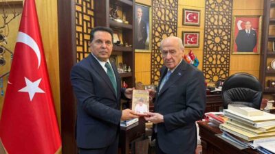 Görevden alınan Esenyurt Belediye Başkanı Özer, Bahçeli ile Barış Süreci ve Yargıya Güven Üzerine Görüştü Görevden alınan Esenyurt Belediye Başkanı Ahmet Özer, MHP Genel Başkanı