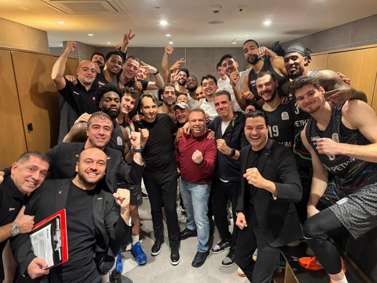 Aliağa Petkimspor, Türkiye Sigorta Basketbol Süper Ligi'nin 10. haftasında A.