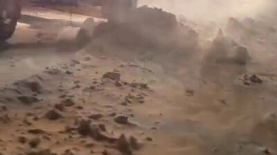 Erzurum Tekman yolunda yoğun kar ve tipi nedeniyle mahsur kalan