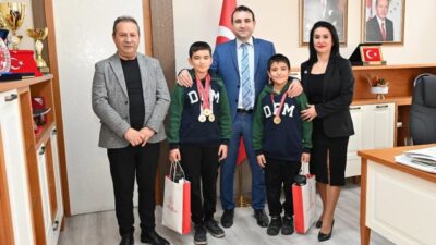 Ali Yağız ve Hamza Yavuz Güdücü, Okul Sporları Paralimpik Yüzme Yarışında İl Birinciliği Kazandı Dr. Fevzi Mürüvet Uğuroğlu Ortaokulu öğrencileri Ali Yağız Güdücü ve