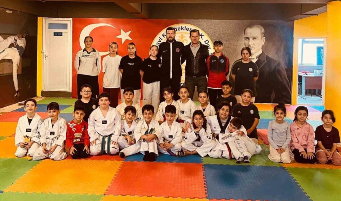 Kütahya’nın Pazarlar ilçesindeki Pazarlar Spor Lisesi sporcuları, Bursa'daki Mavi Kelebek