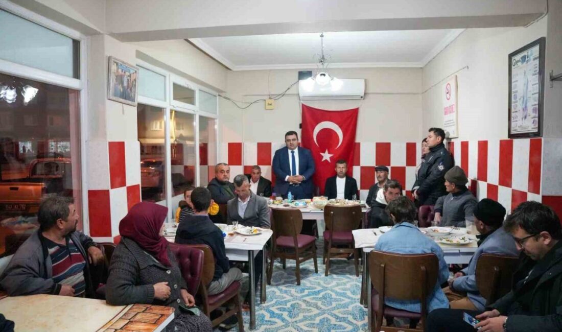 Kütahya'nın Pazarlar ilçesinde engellilere yönelik yemek programı düzenlendi. Pazarlar Kaymakamı