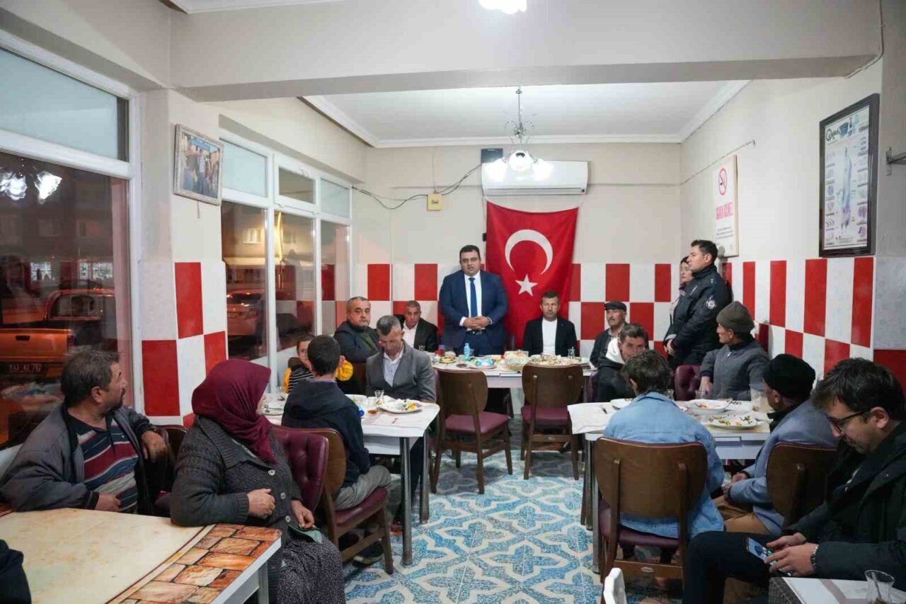 Kütahya'nın Pazarlar ilçesinde engellilere yönelik yemek programı düzenlendi. Pazarlar Kaymakamı