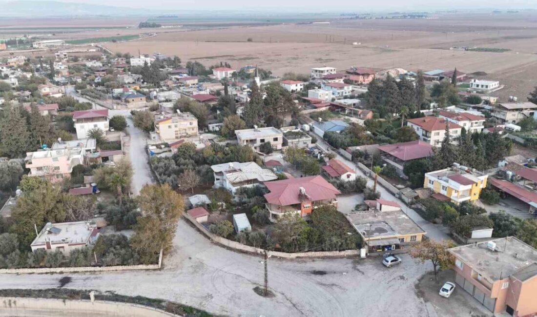 Hatay'ın Reyhanlı ilçesine bağlı Uzunkavak Mahallesi, yapılan referandumun ardından 21