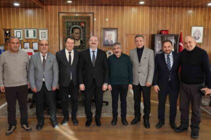Doğu Anadolu Gazeteciler Cemiyeti ve Federasyonu, Atatürk Üniversitesi Rektörü Hacımüftüoğlu’nu Ziyaret Etti