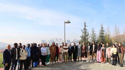 Düzce Üniversitesinde eğitim gören 23 Ruandalı öğrenci, Rektör Prof. Dr.