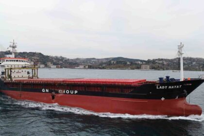 Türk Gemi “Lady Hayat”, Sulina Kanalı’ndaki Çatışmanın Ardından Tuzla Tersaneleri’ne Ulaştı