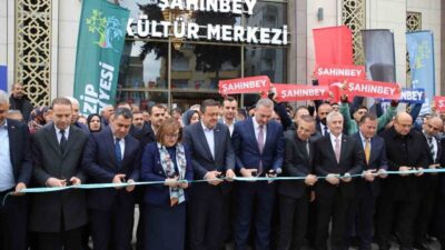 Şahinbey Belediyesi tarafından Nizip'e kazandırılan yeni Kültür Merkezi, düzenlenen törenle