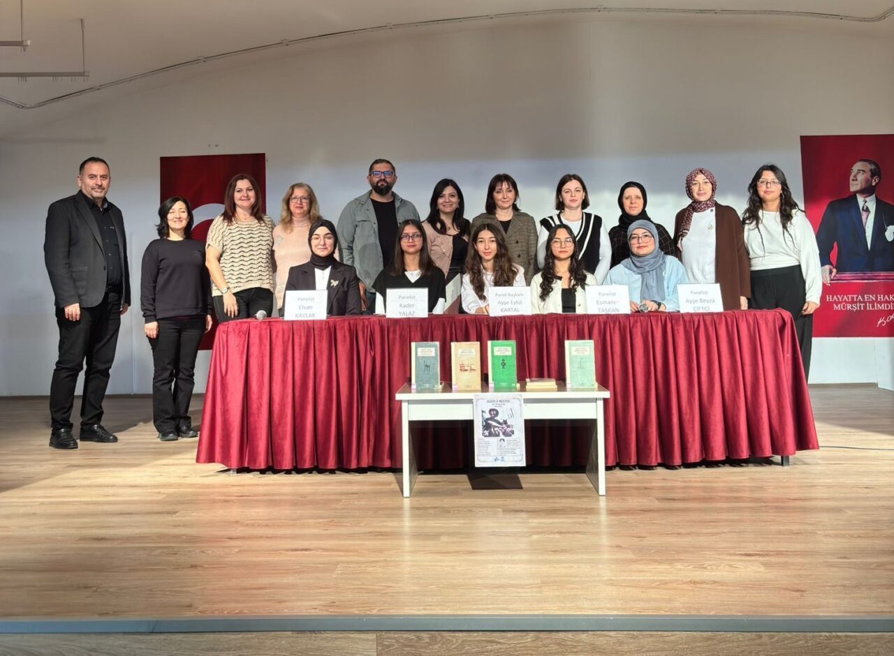 Eskişehir'de Anadolu Mektebi Yazar Okumaları Projesi kapsamında düzenlenen 'Sait Faik