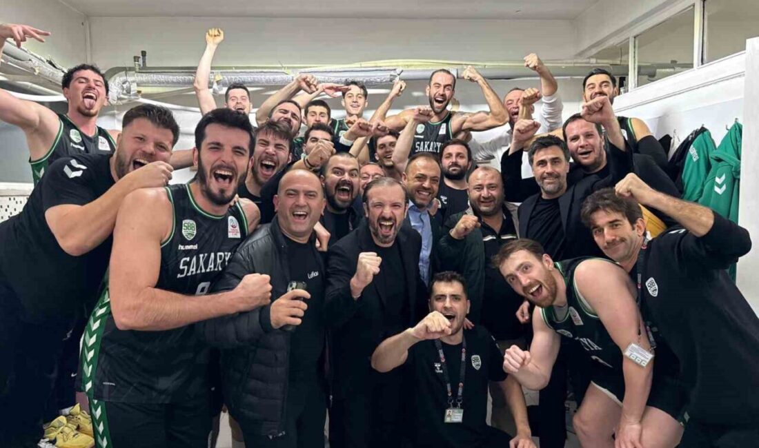 Sakarya Büyükşehir Belediyesi, Kütahya Belediyesini Yenerek 8. Haftada Namağlup Liderliğini Korudu Sakarya Büyükşehir Belediyesi, Türkiye Basketbol 2. Ligi'nde Kütahya Belediyesi'ni 70-63