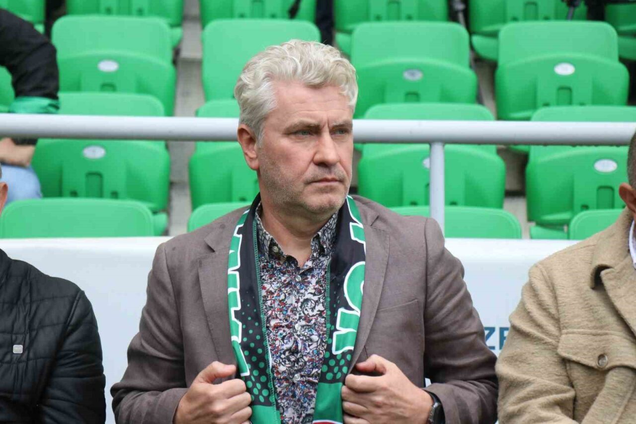 Sakaryaspor Kulübü Başkanı Muhammet Kıratlı, görev süresince kulüp menfaatleri için