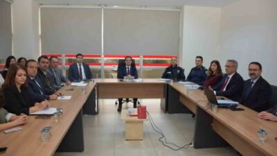 Salihli Kaymakamı Ali Güldoğan'ın başkanlığında gerçekleştirilen Kadına Yönelik Şiddetle Mücadele