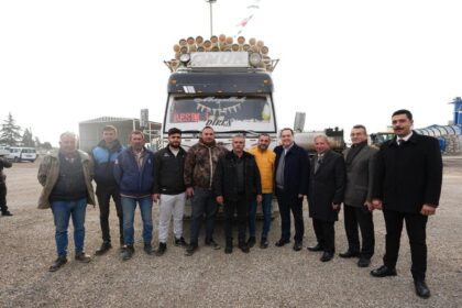 Manisa Büyükşehir Belediyesi’nden Kooperatiflere Süt Soğutma Tankı ve Sulama Borusu Desteği