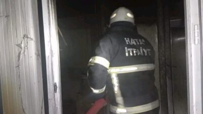 Hatay'ın Samandağ ilçesine bağlı Atatürk Mahallesi'nde, bilinmeyen bir sebeple bir