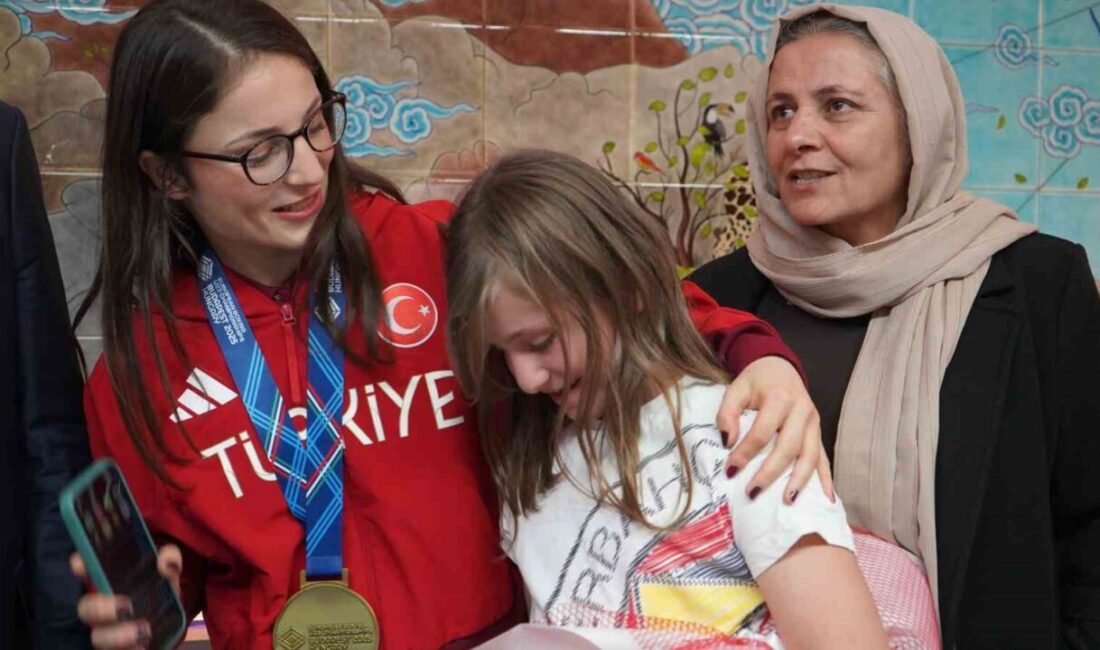 Cizreli Boksör Nurselen Yalgatekin, Avrupa Şampiyonası’nda Altın Madalya Kazanarak Şırnak’ta Coşkuyla Karşılandı Budapeşte'de düzenlenen U23 Avrupa Boks Şampiyonası'nda 48 kiloda altın madalya