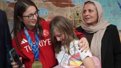 Budapeşte'de düzenlenen U23 Avrupa Boks Şampiyonası'nda 48 kiloda altın madalya