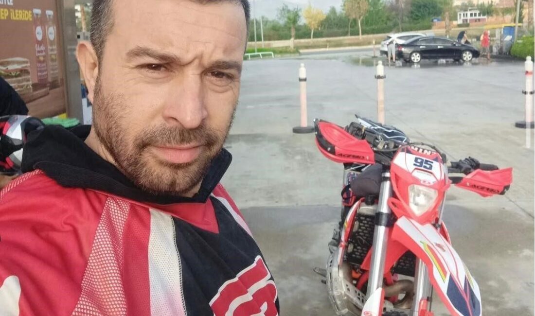 Motosiklet kazasında hayatını kaybeden Özgür Çapacı, memleketi Ödemiş’te derin bir üzüntüyle anılıyor Ödemişli motosiklet tutkunı Özgür Çapacı (42), İzmir'in Bayındır ilçesinde geçirdiği
