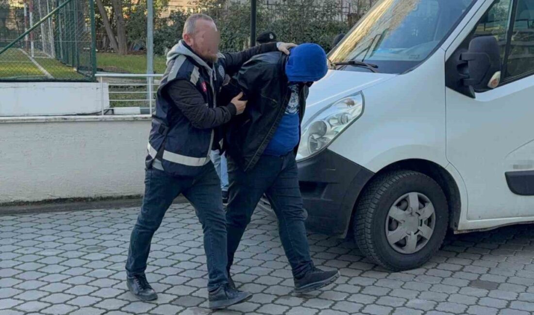 Samsun'un Canik ilçesinde narkotik ekipleri tarafından gerçekleştirilen operasyonda, 445 gram