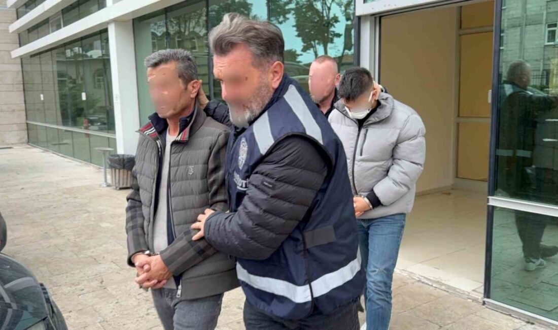 Samsun’da uyuşturucu ticareti suçlamasıyla iki kişi tutuklandı. Samsun'da uyuşturucu madde bulundurmakla suçlanan M.C. (50) ve S.O. (35)